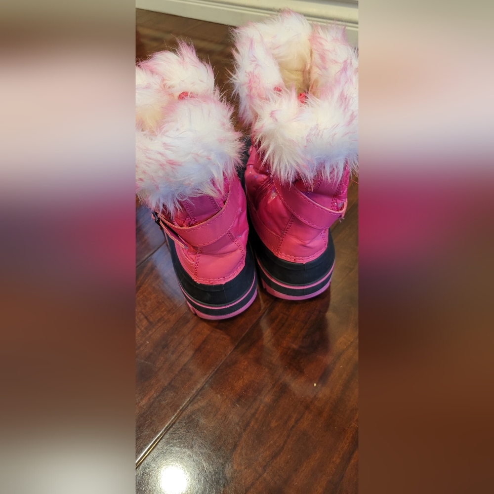 Shoes - Picture 2 of 3